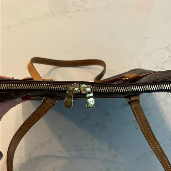 Good Condition 💯 Authentic Louis Vuitton Classic Brown Monogram Shoulder Bag - Picture 3 of 16